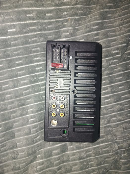 Продам магнітолу