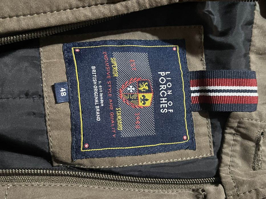 Casaco lion of porches