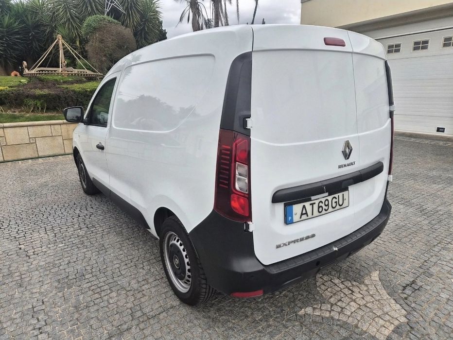 Renault Express van diesel 1.5 Blue dCi Confort.  VIATURA COM IVA DEDUTÍVEL