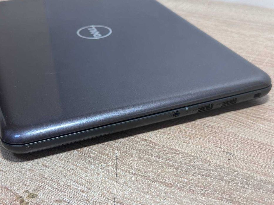 Dell Latitude 3380 14″ HD / 4-16GB RAM / 128-256GB SSD / Windows 10