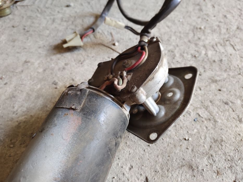 Мерседес 310 мотор склоочисника . Привод дворников Mercedes