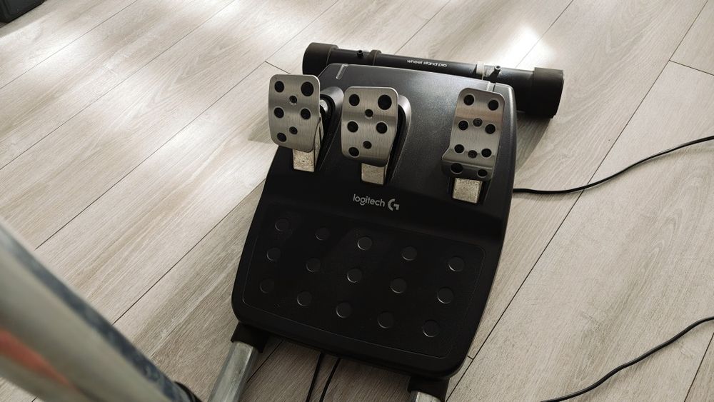 Kierownica Logitech G29 Driving Force (PS5 / PS4 / PC) + Stojak (Wheel Stand)