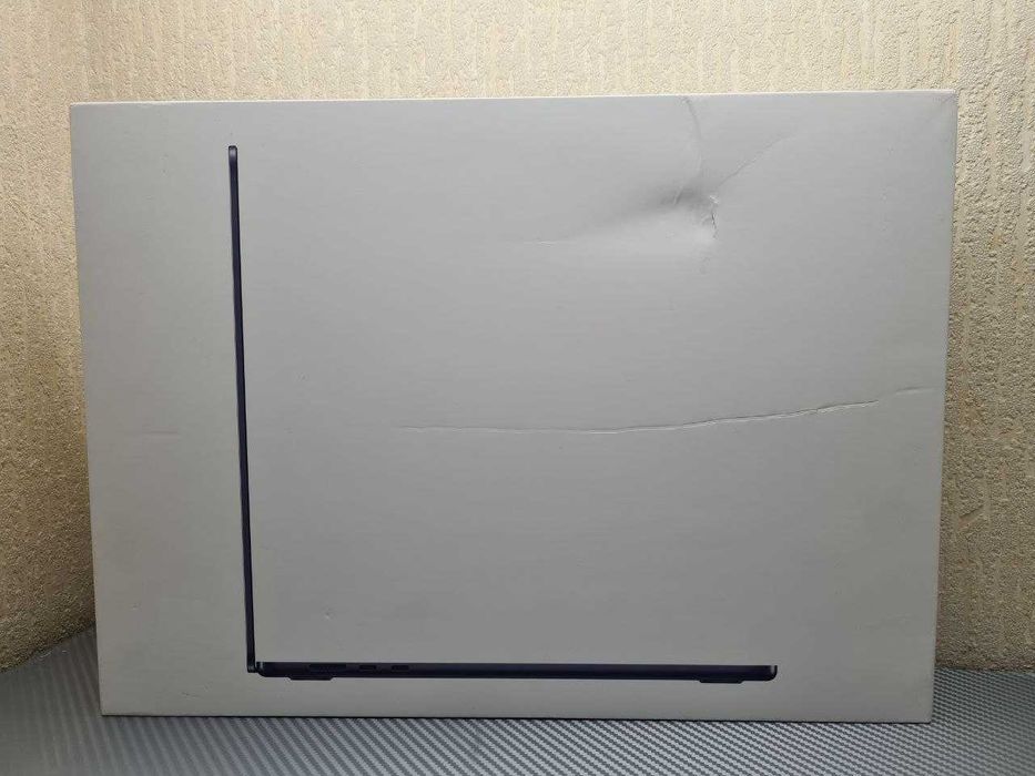 Apple MacBook Air 15" M3 2024 8/256Gb Midnight MRYU3 УЦІНЕНИЙ