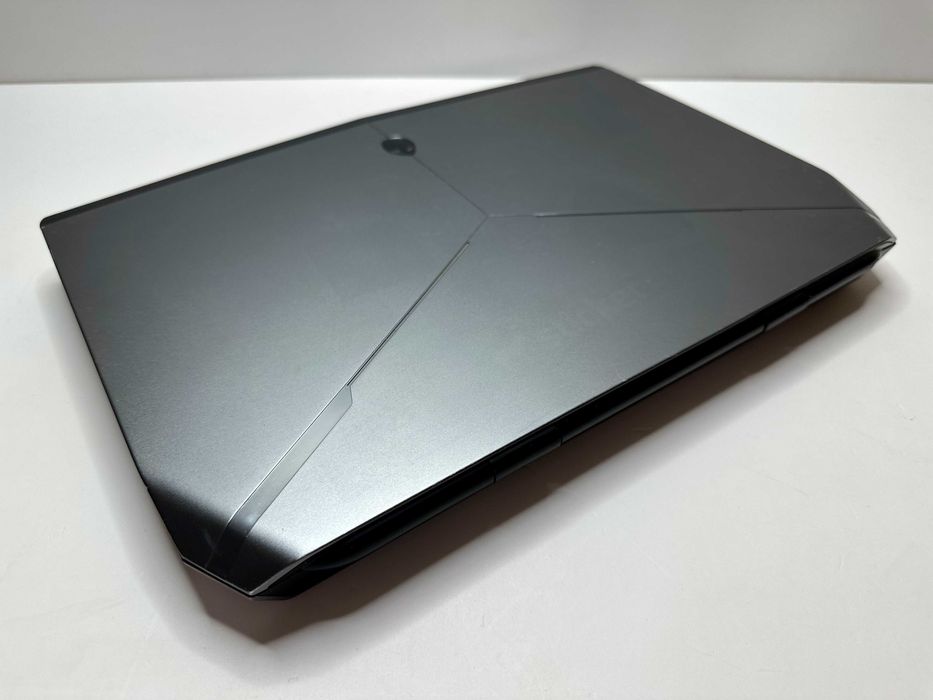 Dell Alienware 15 R2, i7-6700HQ, 16Gb, 256Gb + 1Tb, GTX 970M, FHD IPS