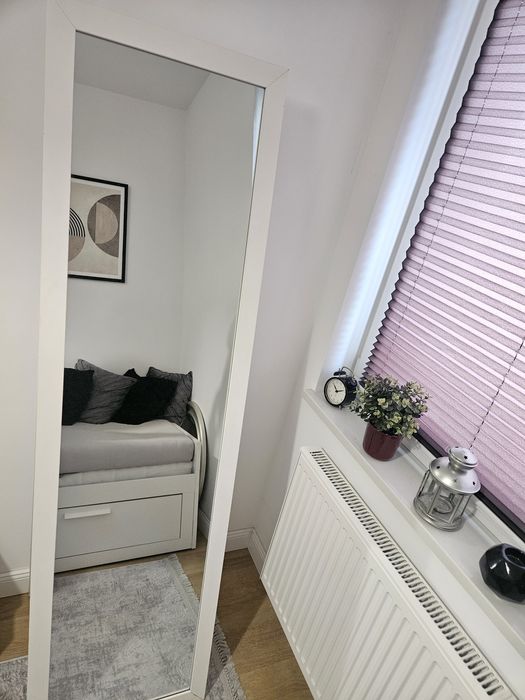 Lustro stojące białe