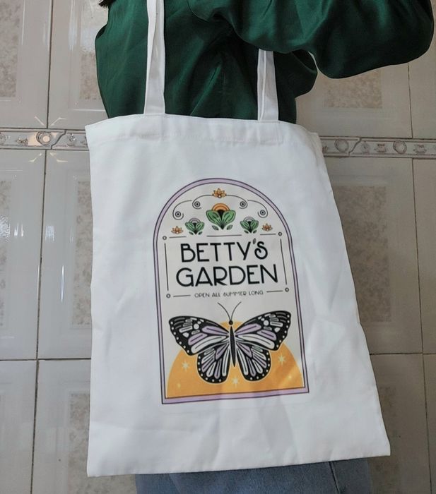 Taylor Swift Betty's Garden Tote Bag
