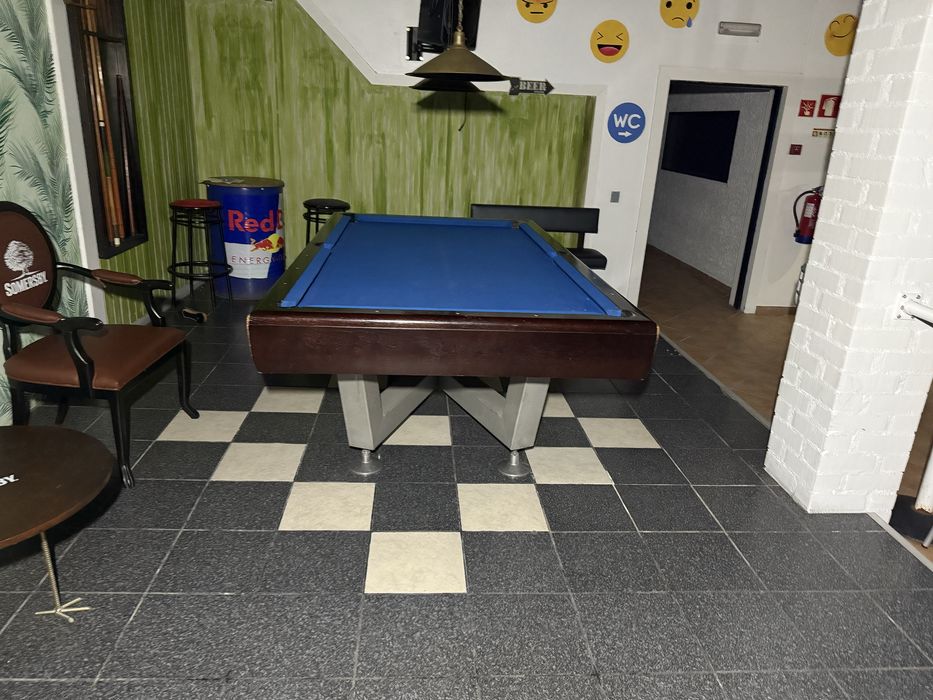 Mesa de bilhar usada em bom estado