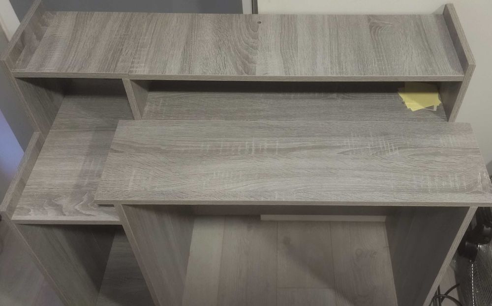 Secretaria cinzenta nova