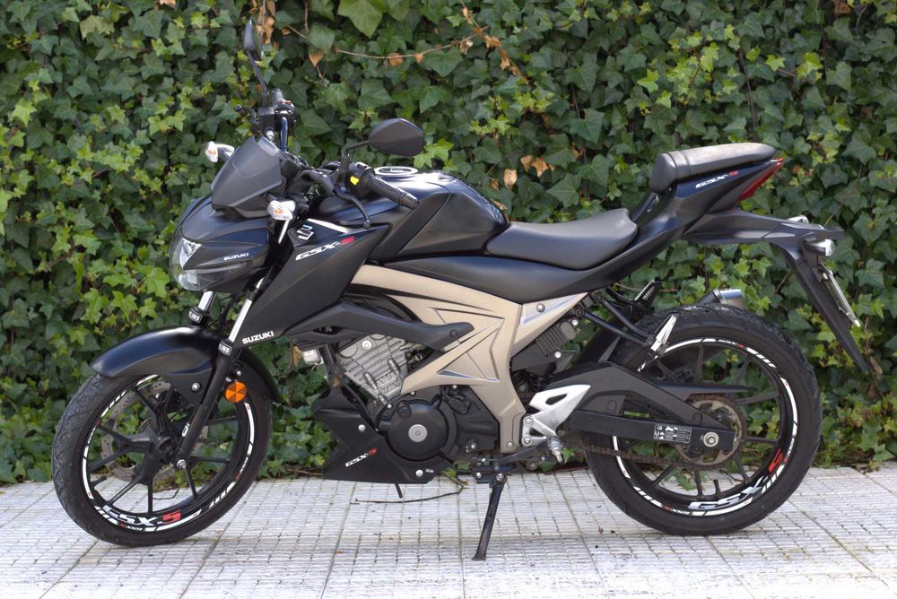 SUZUKI GSX-S 125 Excelente!!!