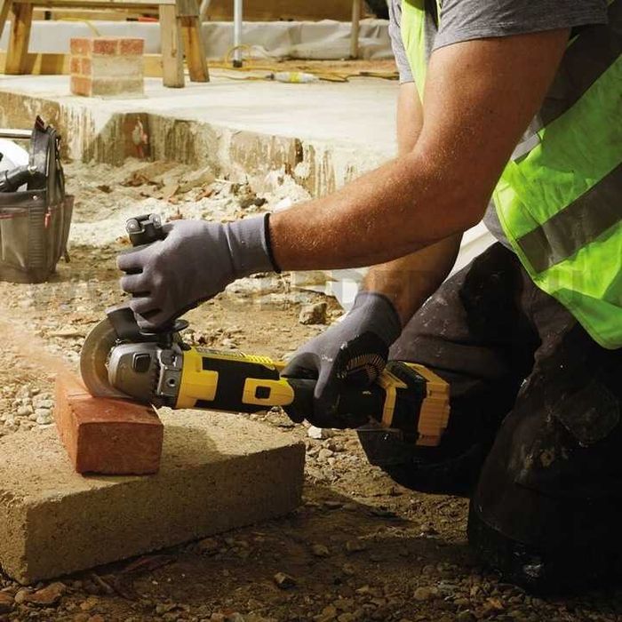 Szlifierka Akumulatorowa Stanley Fatmax 2x4.0 Ah 18V + Gratisy