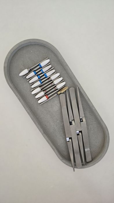 Sprzedam frezy i zaciskarki  do stylizacji paznokci