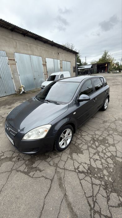KIA ceed ( 1.6 дизель)