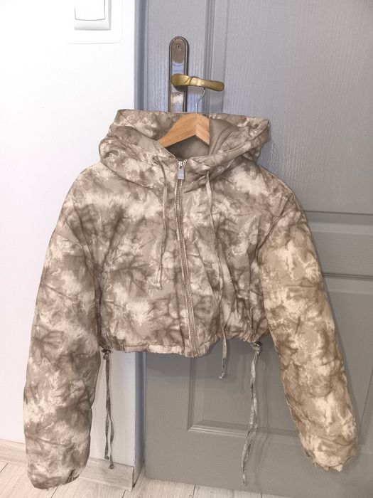 Puchowa kurtka Bershka