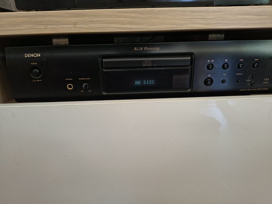 Odtwarzacz CD Denon DCD 700AE , pierwszy właściciel