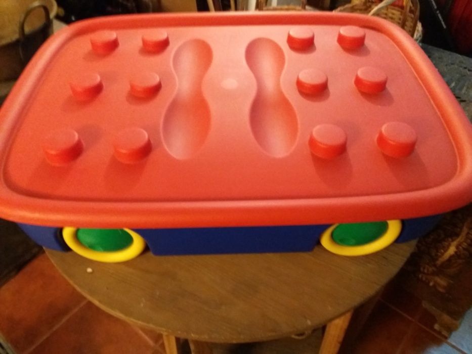 Caixa para guardar brinquedos