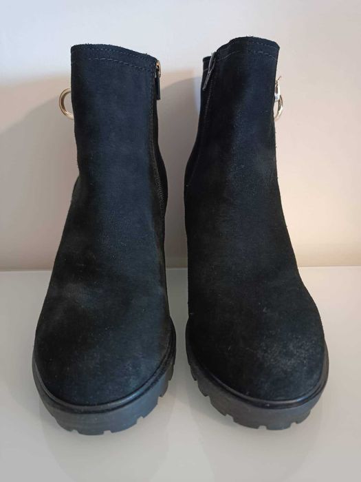 Botins pretos em pele, n.º 38 - NOVOS