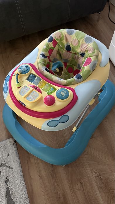 Chodzik Chicco Dj