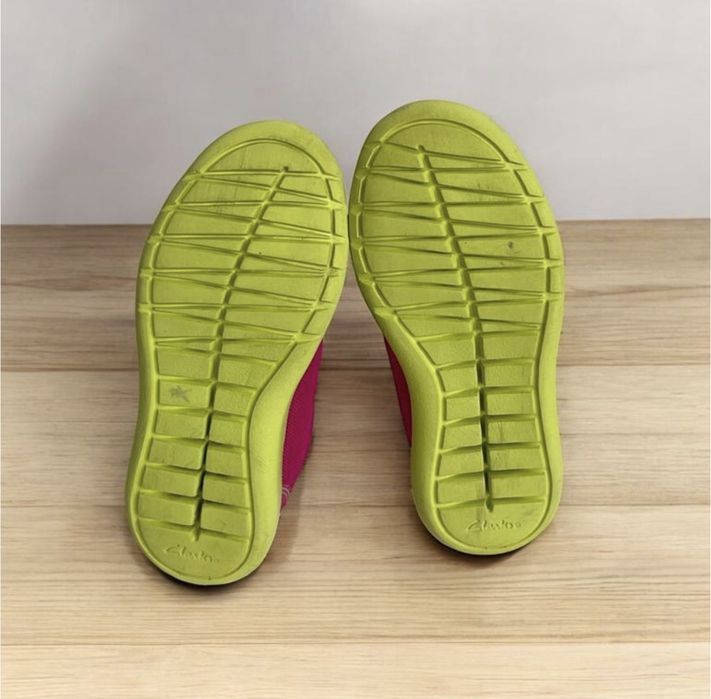Яскраві текстильні кросівки Clarks оригінал 28,5 розмір