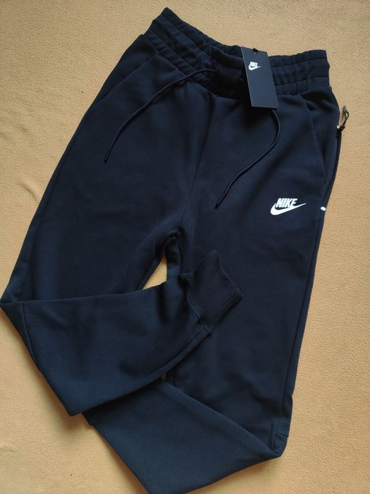 Nike czarne spodnie dresowe r S