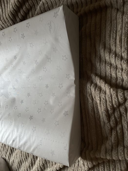 Водонепронекний матрас на дитячий комод