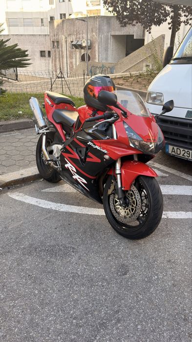 Honda cbr1000rr fireblade