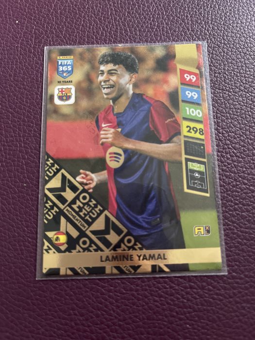 Karta piłkarska Lamine Yamal momentum PANINI 2025
