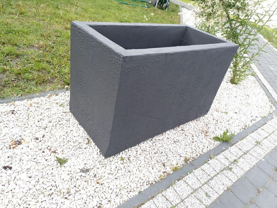 Donice termo lekkie idealne do ogrodu na taras oraz balkon