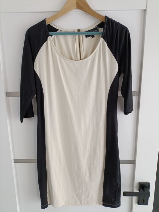 Sukienka dresowa Reserved