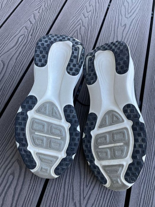 Buty Nike Vomero 18 Męskie Czarno-Białe r. 42