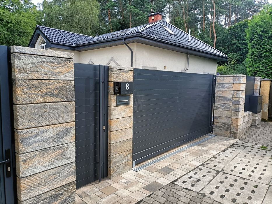 Kompleksowe ogrodzenia: Bramy furtki przęsła , ogrodzenia 3D i 2D