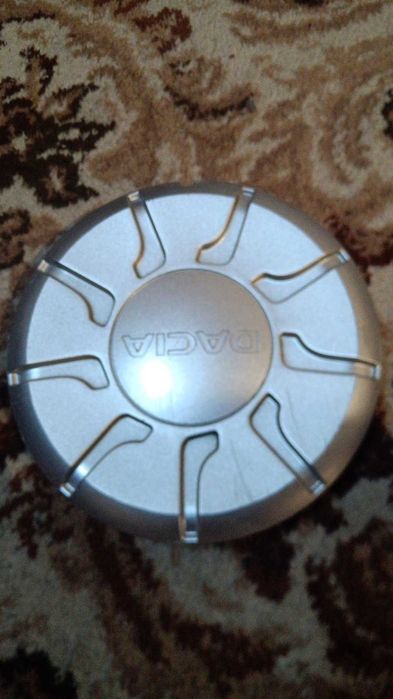 Продам колпак Дачия Рено.