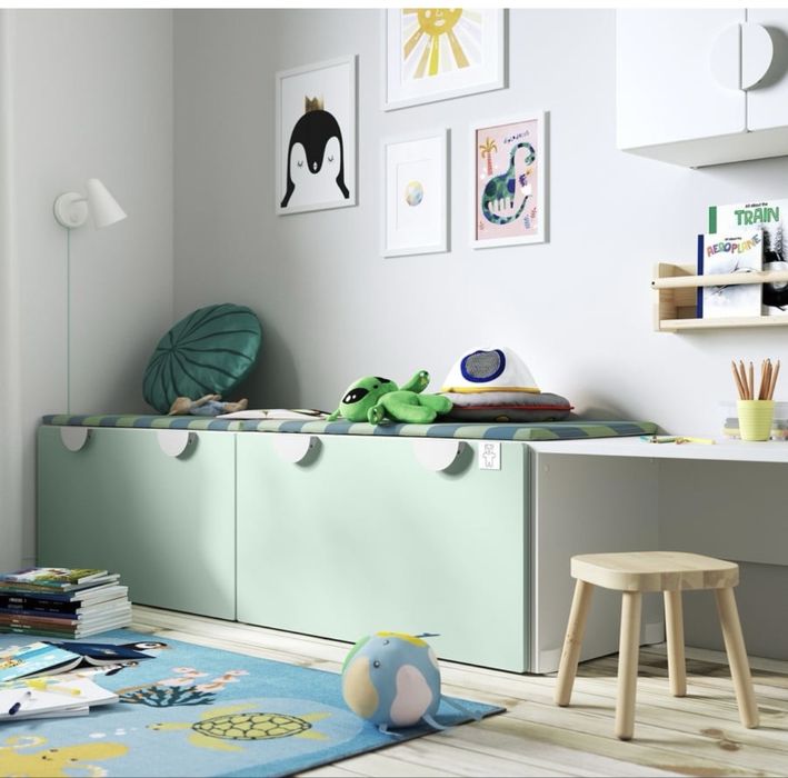 Bau ikea com almofada e puxadores