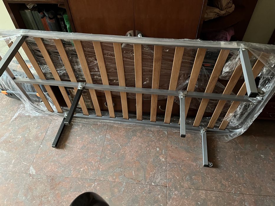 Estrado/base de cama de solteiro