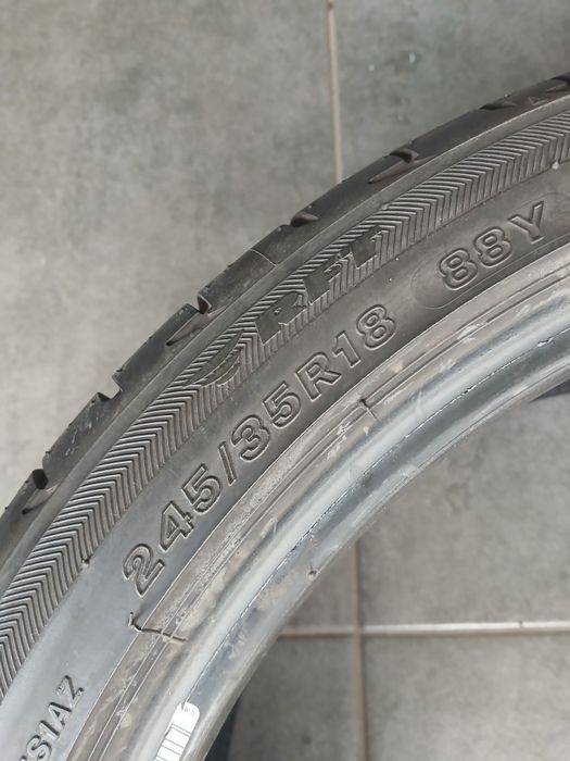 2 pneus 245 35 r18 RFT Bridgestone