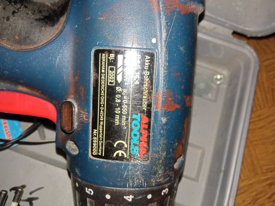 Sprzedam wiertarko-wkretarkę akumulatorową