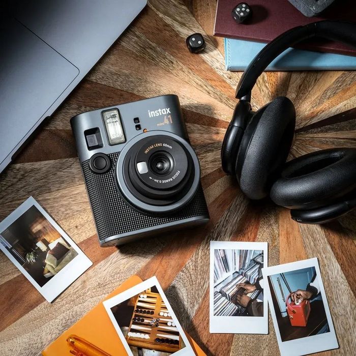 Фотокамера миттєвого друку Fujifilm INSTAX Mini 41 Black