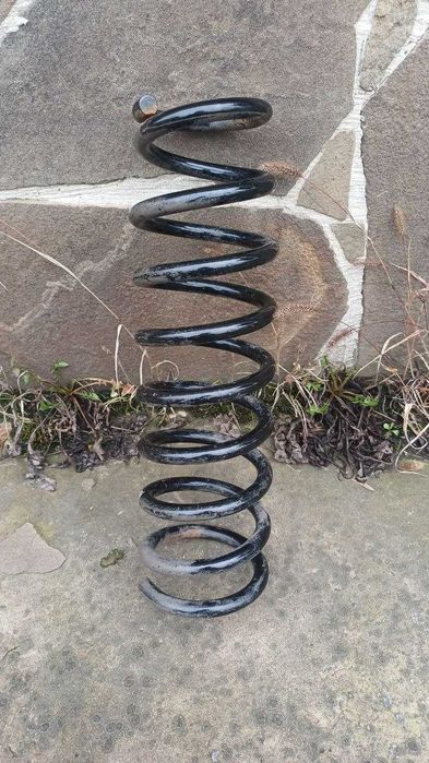 Продам заднюю пружину Mitsubishi Outlander 3 2017 года