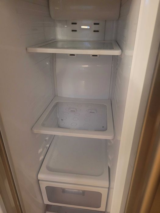 Sprzedam lodówkę – do naprawy lub na części