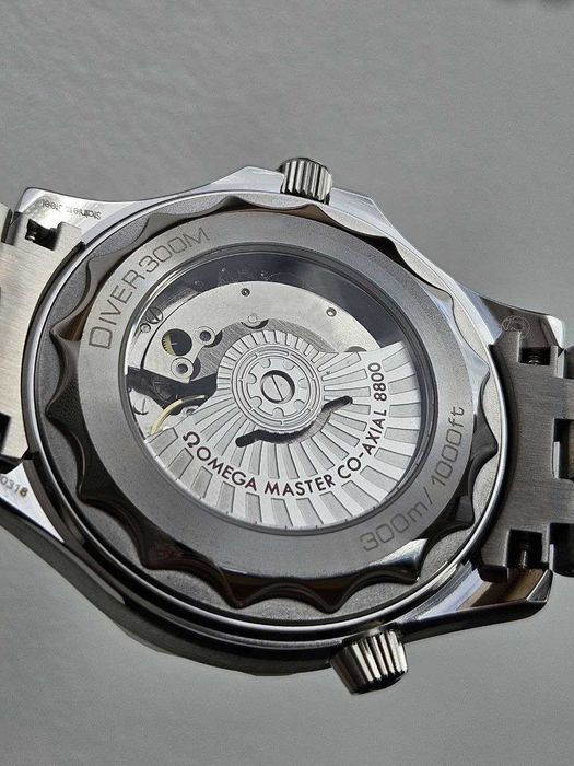 Механические часы с автоподзаводом Omega Seamaster Blue 300m