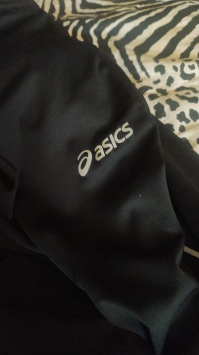 Термошорти asics