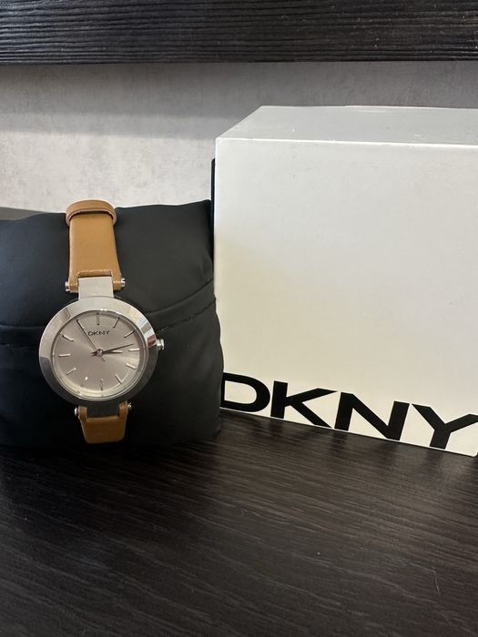 Годинник DKNYжіночій