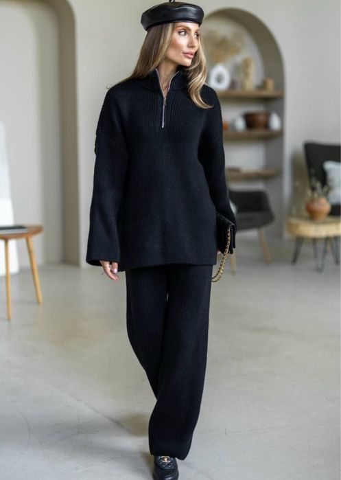 Стильний теплий вʼязаний костюм у сірому кольорі