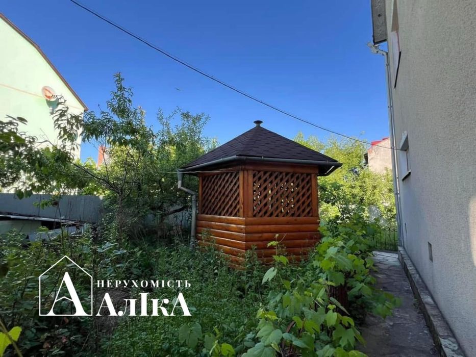 Продам великий будинок в хорошій локації