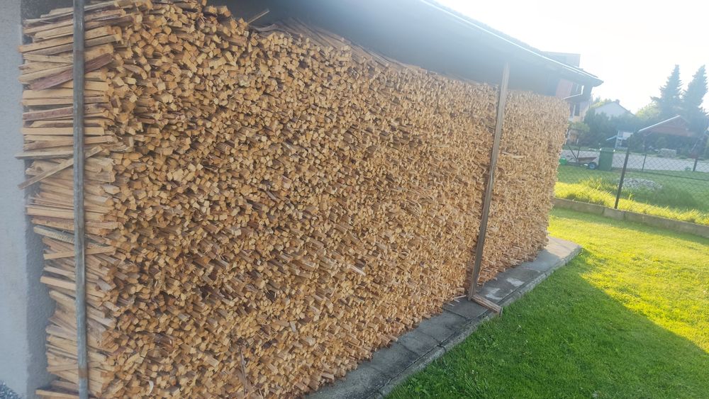 Drzewo sosnowe 8m3 suche z tamtego roku