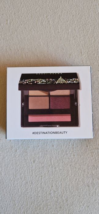 Bobbi Brown Soho Lights paleta do twarzy i oczu