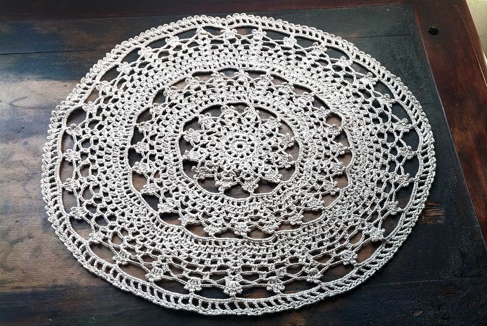Naperons redondo crochet e rectangular linho e renda