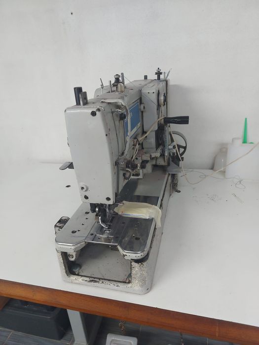 Máquina de Casear Industrial Singer 371