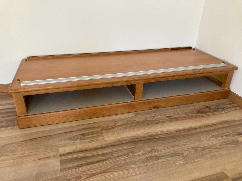 Guarda-Roupa em madeira