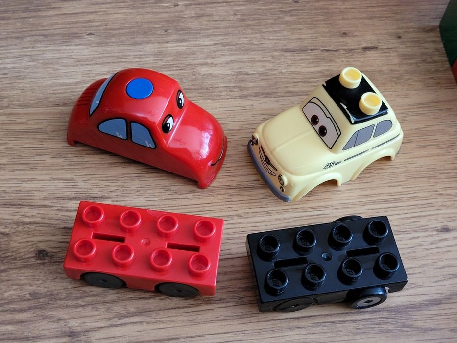 Klocki Lego Duplo  - Tor wyścigowy, klocki dla maluszka - rozbudowany zestaw, zabawki