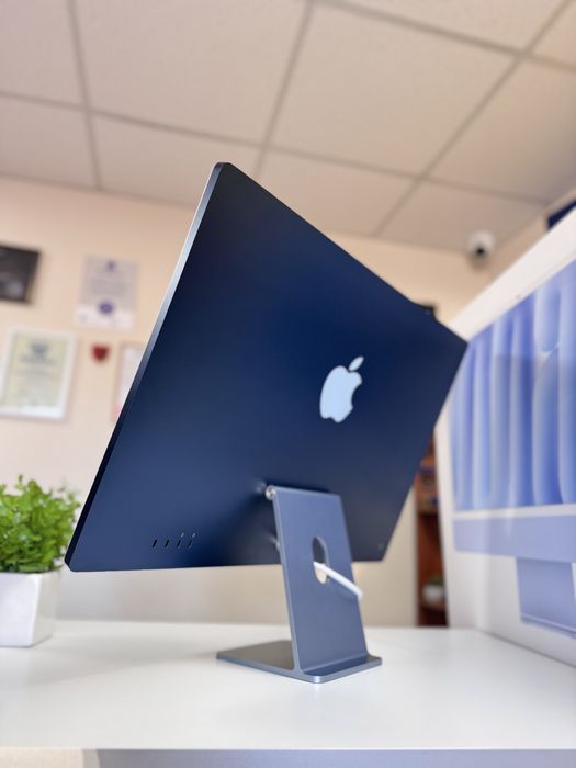 Моноблок Apple iMac 24" M1 / 8GB / 256GB / Retina 4.5K / 2021/Стан 5+